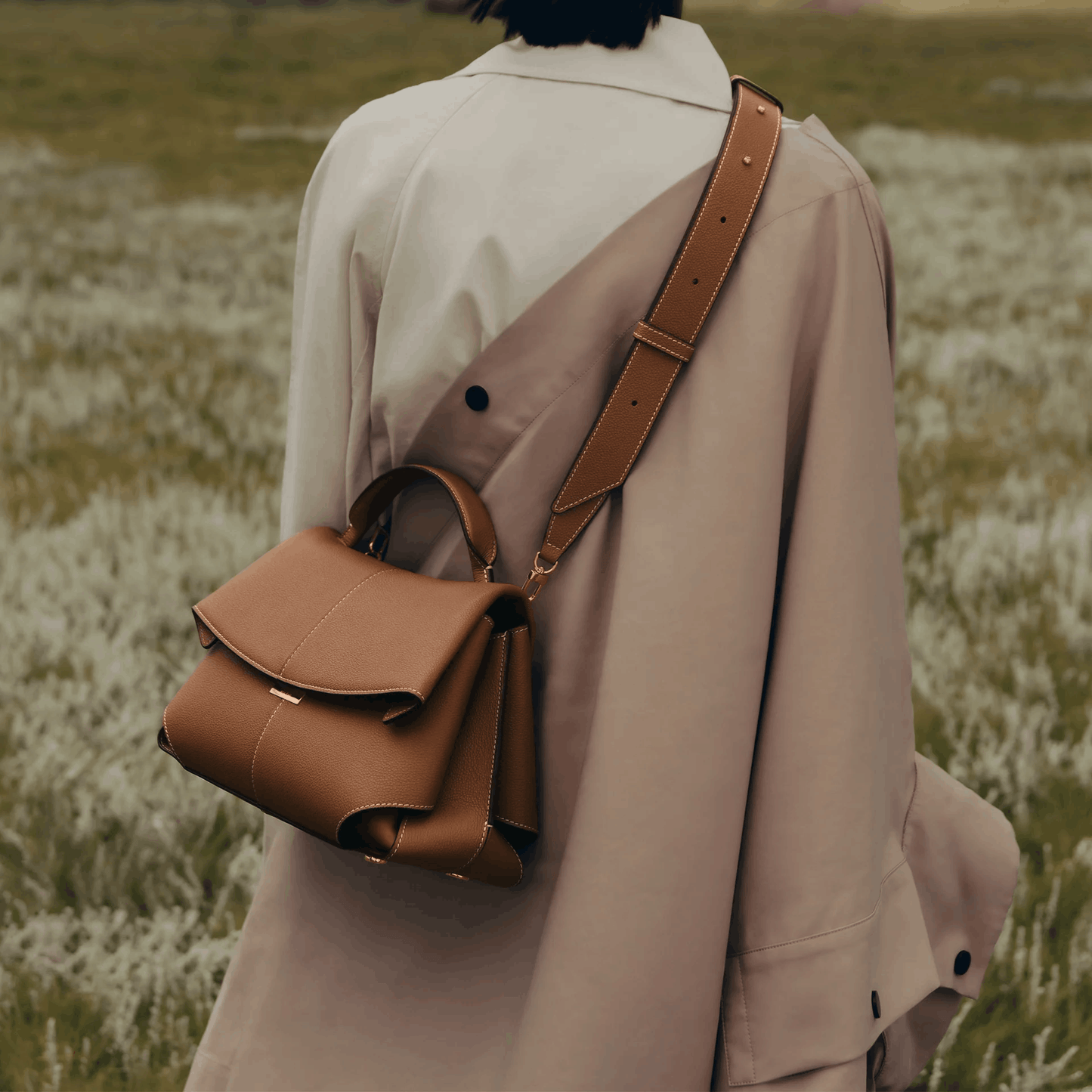 Elegant Leather Top Handle Bag